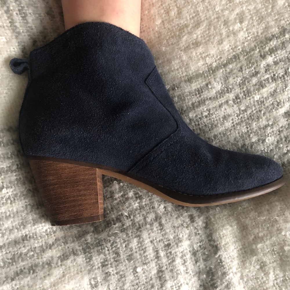 Navy blue ankle boots